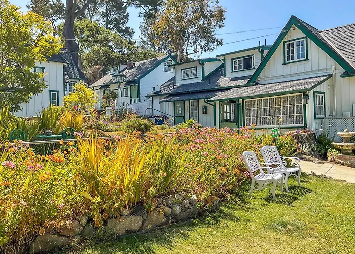 Carmel Green Lantern Inn