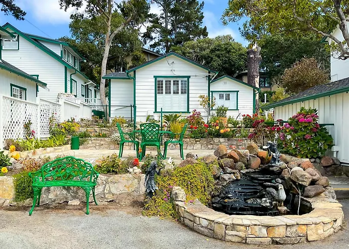 Carmel Green Lantern Inn