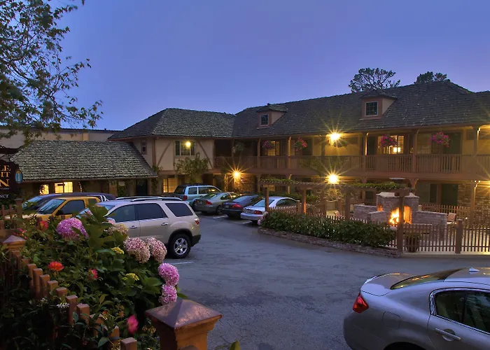 Candle Light Inn